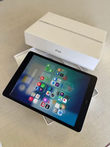 iPad 9 64GB - seminovo