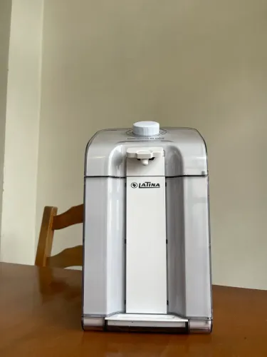 Purificador de Água Latina PN535 (Fumê Claro) - Não Precisa de Energia - Excelente Estado
