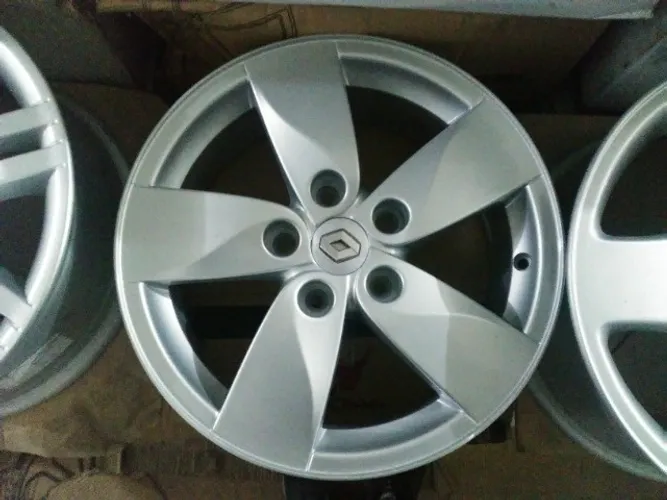 Roda Aro 16 Usada Renault Fluence 4x114 16x6,5 47 Prata Seminova