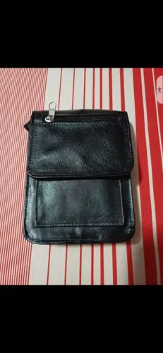 Bolsinha de Couro pra hoje 100 cabi celular também