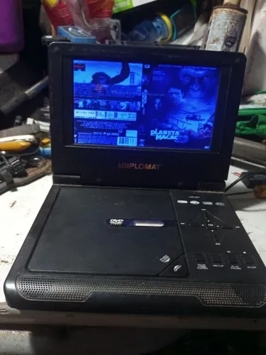 DVD Player Portátil Diplomát