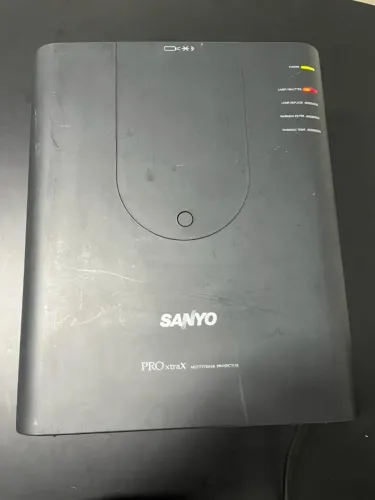 PROJETOR SANYO -PLC-XP200L COM CASE INCLUSA 