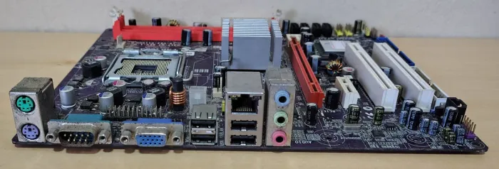 Placa Mãe Gigabyte GA-M61PME-S2 Para Peças