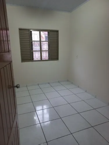 Alugo casa 3 quartos excelente localização * falar com ibaneis