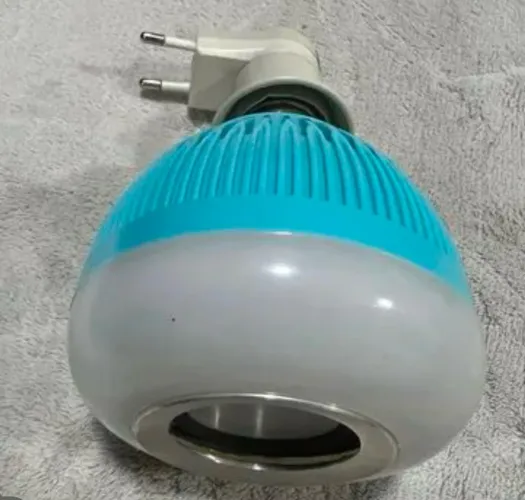 Lâmpada Bluetooth com bical liga desliga 30 reais