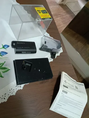 Câmera Sony HD, no estado e em boas condições de uso.