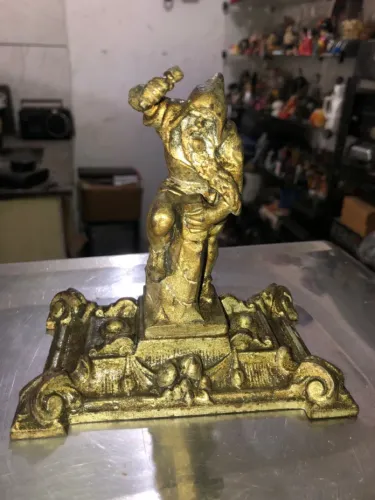 Grande armeiro medieval peça muito rara
