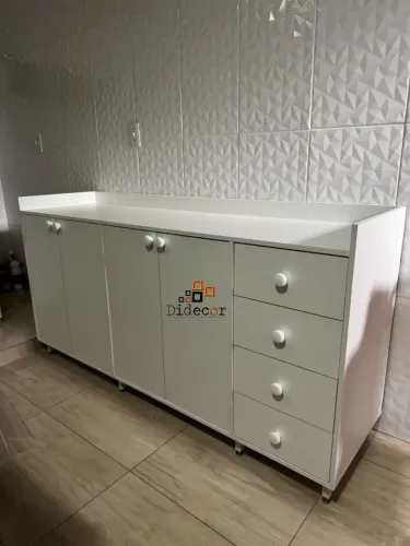 Balcão com pé inox 1.490$