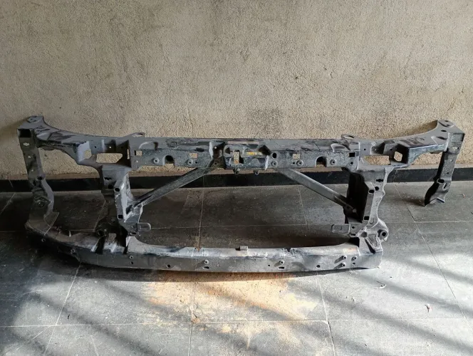 Painel Frontal Land Rover Discovery 4 2010 (Detalhe)