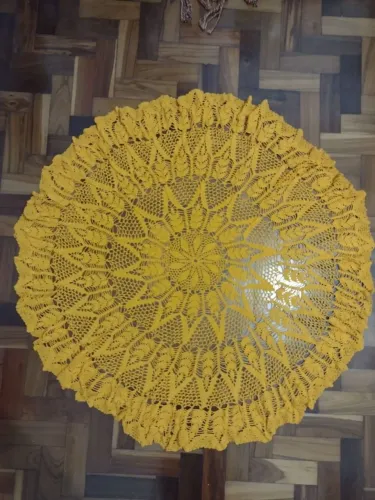 Para sua mãe. Toalha de mesa em crochê, nova, linda.