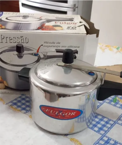 Panela de pressão Fulgor alumínio 4,5L