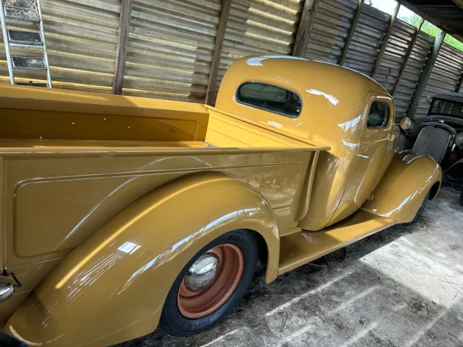 Vendo Ford 1937 Pick up 