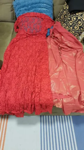 Vestido vermelho em renda dança do ventre