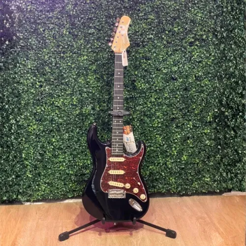 Guitarra Tagima T-635 Classic BK Stratocaster 3S