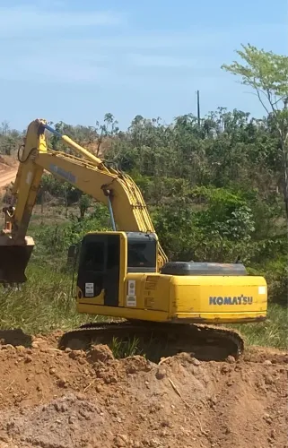 Vendo Escavadeira Hidráulica pc 200 Komatsu