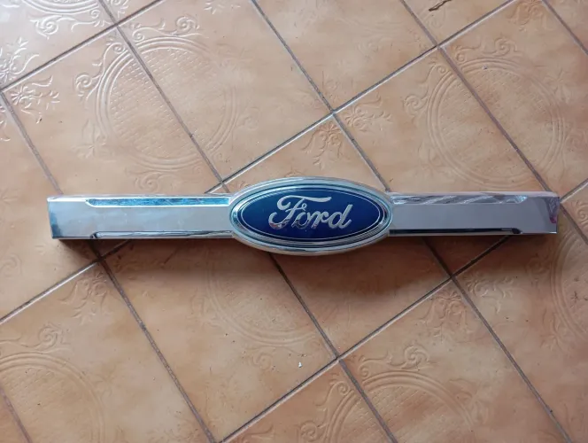 Cromo parrilla emblema ranger 2018 XLT 