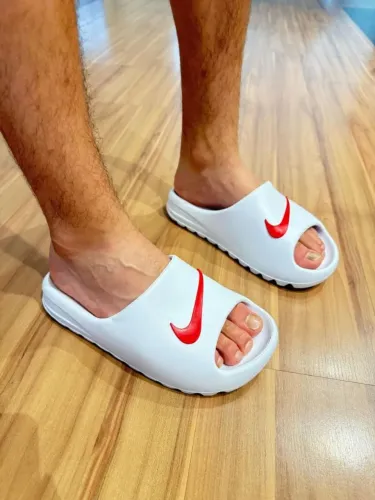 Chinelo YEZZY 