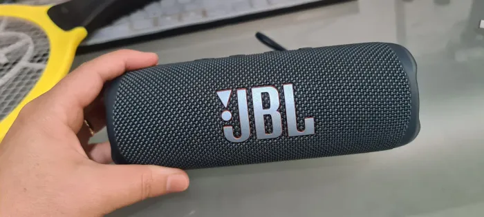 Caixa de Som Bluetooth JBL Flip 6 30W Azul zerada, vendendo por que ganhei outra