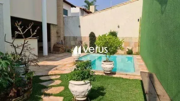 Casa à venda, 3 quartos, 3 suítes, 4 vagas, MORADA DA COLINA - Uberlândia/MG