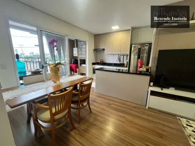 Apartamento com 3 dormitórios à venda, 76 m² por R$ 735.000,00 - Santo Inácio - Curitiba/P