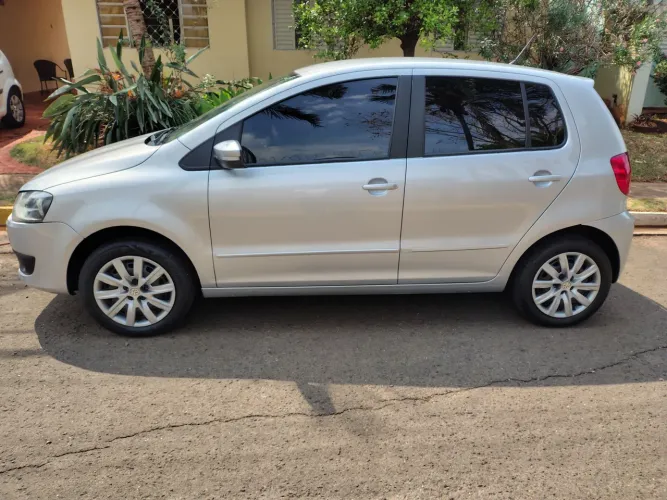 Volkswagen Fox 1.6 MI Total Flex 8V 5P 2013