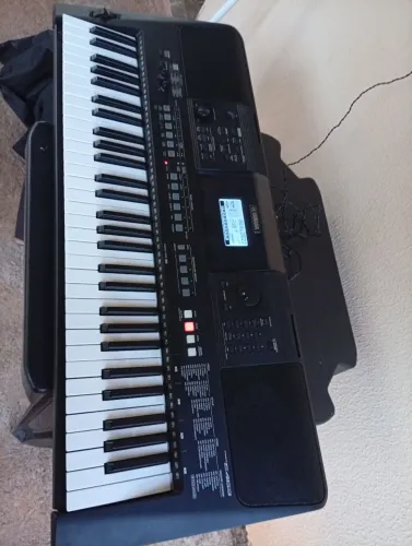 Teclado PSR E463