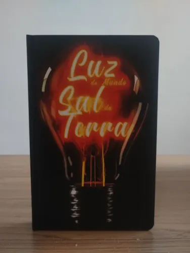 Bíblia Sagrada - Luz do mundo Sal da Terra 