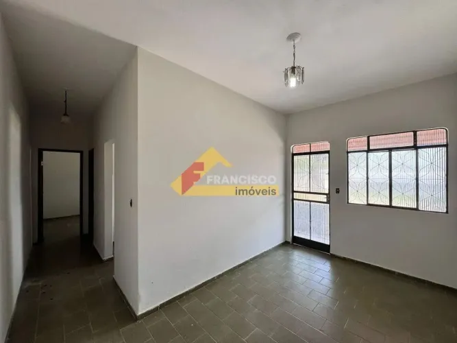 Casa Comercial para aluguel, 2 quartos, 5 vagas, São José - Divinópolis/MG