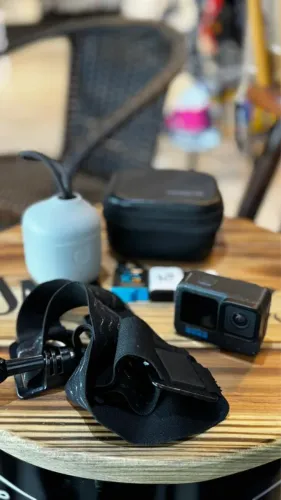 GoPro 12 com acessórios 