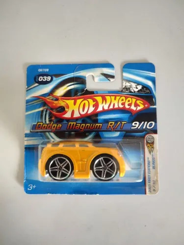 Hot Wheels Dodge Magnum R/T - 2005 First Editions