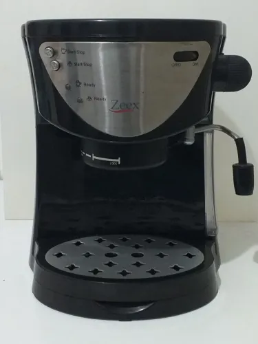 Cafeteira ZEEX Automática Expresso Ref. CM - 208A