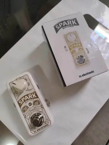 Pedal TC Electronic Spark Mini Booster 