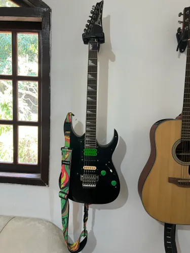 Guitarra Ibanez - dimarzio evolution 