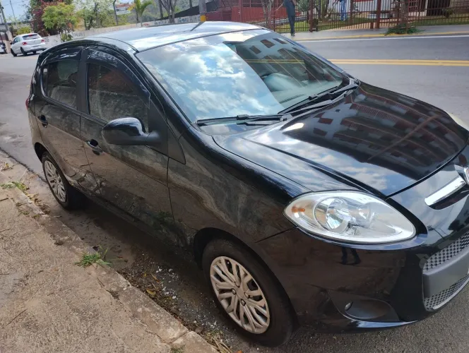 Fiat Palio Attractive 1.0 EVO Fire Flex 8V 5P 2014