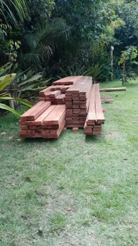 Madeira para telhado Maçaranduba BARROTE 5x5cm R$20,00 no cartão ou avista r$17,00