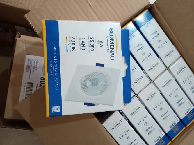 Vendo luz de led Blumenau iluminação 6w potência 4.100k branco neutro spot led slim quadra
