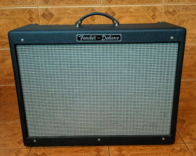 Amplificador Fender Hot Rod Deluxe II 