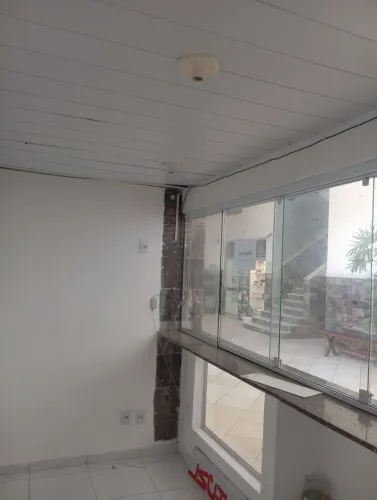 Alugo box comercial na Dorival Caymmi 750 reais