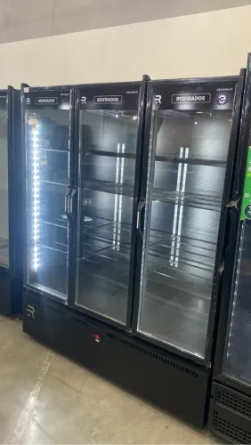 Geladeira/Expositor Refrigerado Industrial - 3 portas - Total black 
