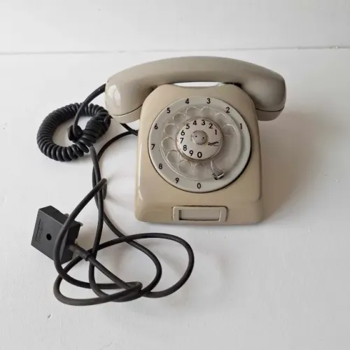 Telefone de disco antigo da marca Ericsson