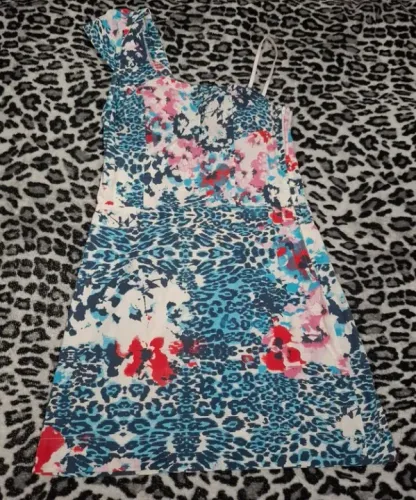 Vestido estampado com bojo seminovo