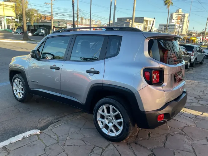 Jeep Renegade Sport 1.8 automático 