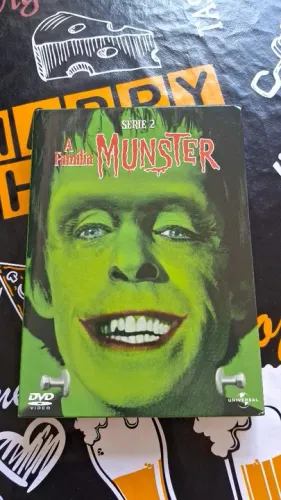 A Família Munster - Série 1 e 2 - DVD importado universal raro