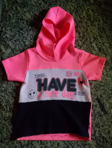 Blusa com gorro ( infantil ) Tam 4