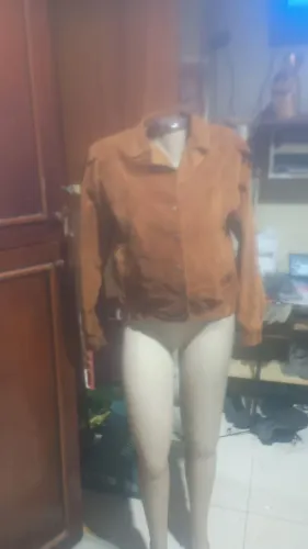 Jaqueta de couro feminina