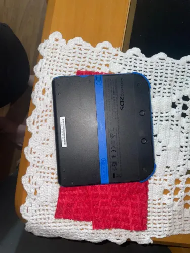 Nintendo 2DS Azul/Preto Original + Carregador + SD 4GB + Caneta