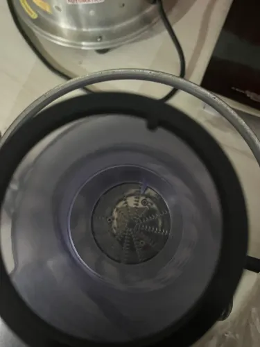 Máquina extratora de sucos