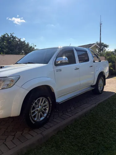 Toyota Hilux CD SRV D4-d 4X4 3.0 TDI Diesel AUT 2013