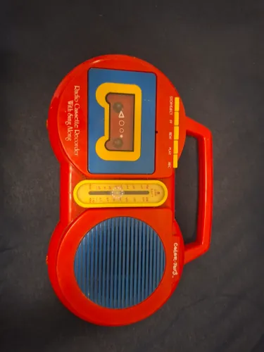 Rádio para decoração.