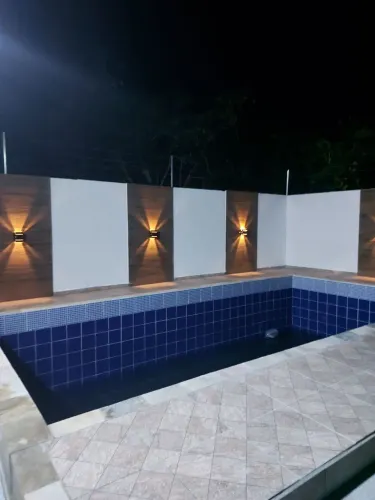 Linda casa independente com piscina 